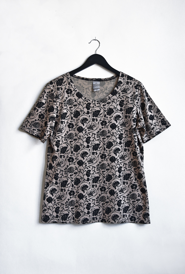 Stor t-shirt Lilla Backen Sand & svart