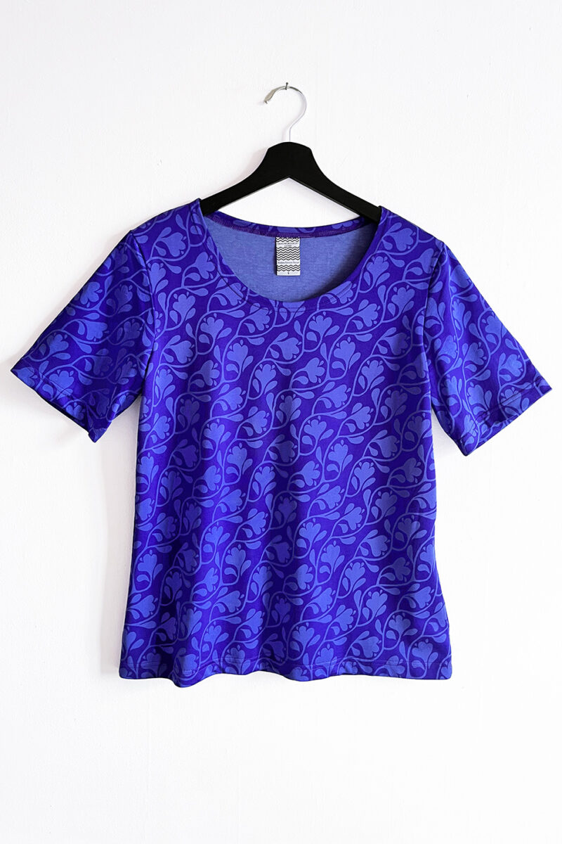 NY! Stor t-shirt Mah-Jongblomma Lilablå - X-Small